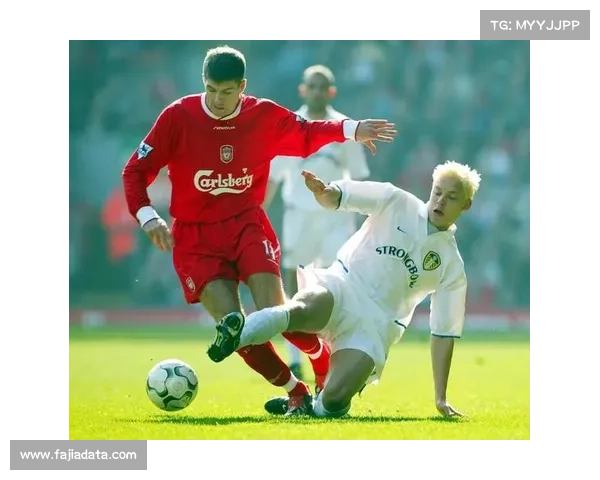 利兹联发布1974复古球衣纪念足总杯夺冠五十周年限量版设计